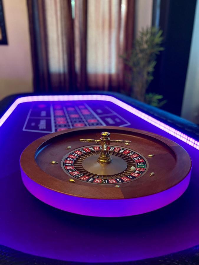 Capsule Casino - Jacuzzi - Billard - Netflix - Console & Jeux Apartment Mons Ngoại thất bức ảnh