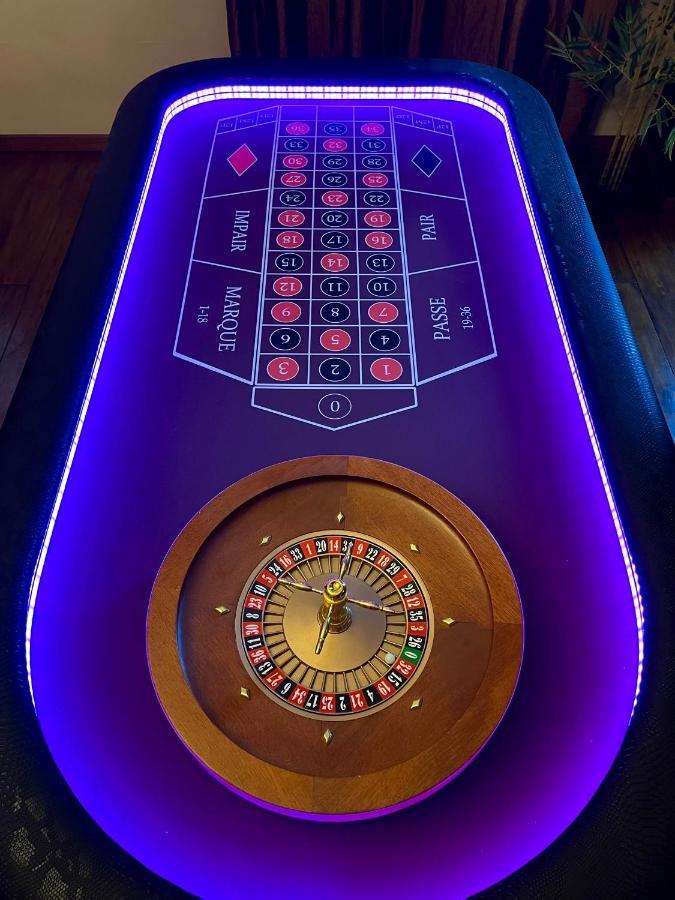 Capsule Casino - Jacuzzi - Billard - Netflix - Console & Jeux Apartment Mons Ngoại thất bức ảnh