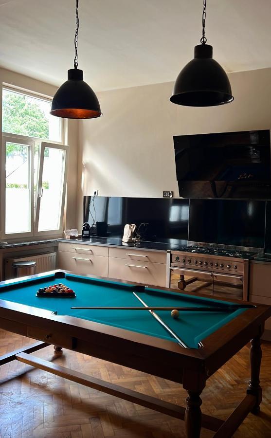 Capsule Casino - Jacuzzi - Billard - Netflix - Console & Jeux Apartment Mons Ngoại thất bức ảnh