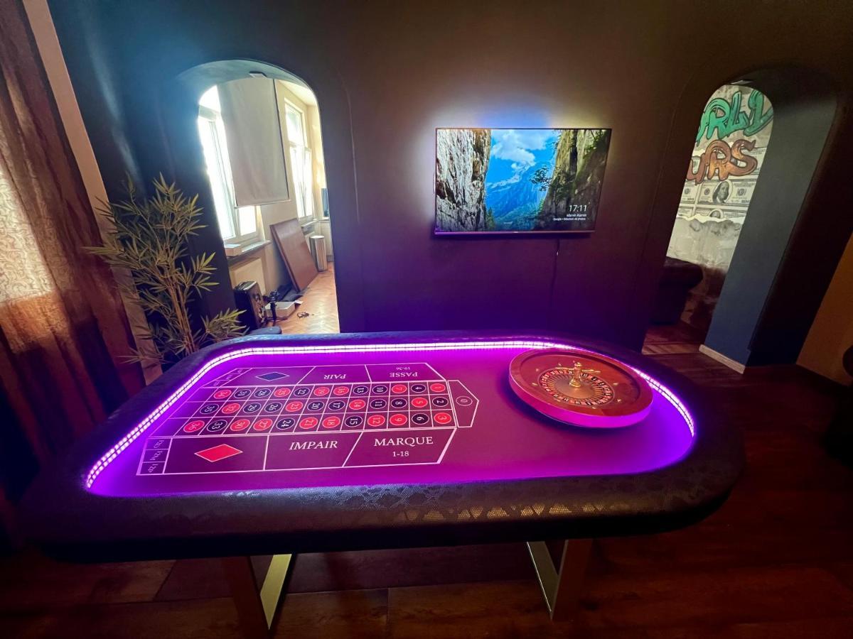 Capsule Casino - Jacuzzi - Billard - Netflix - Console & Jeux Apartment Mons Ngoại thất bức ảnh